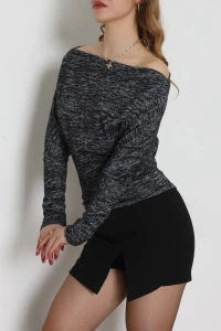 Yumoş Kumaş Kayık Yaka Omuz Düşümlü Bluz Siyahfüme - 31706.2114.
