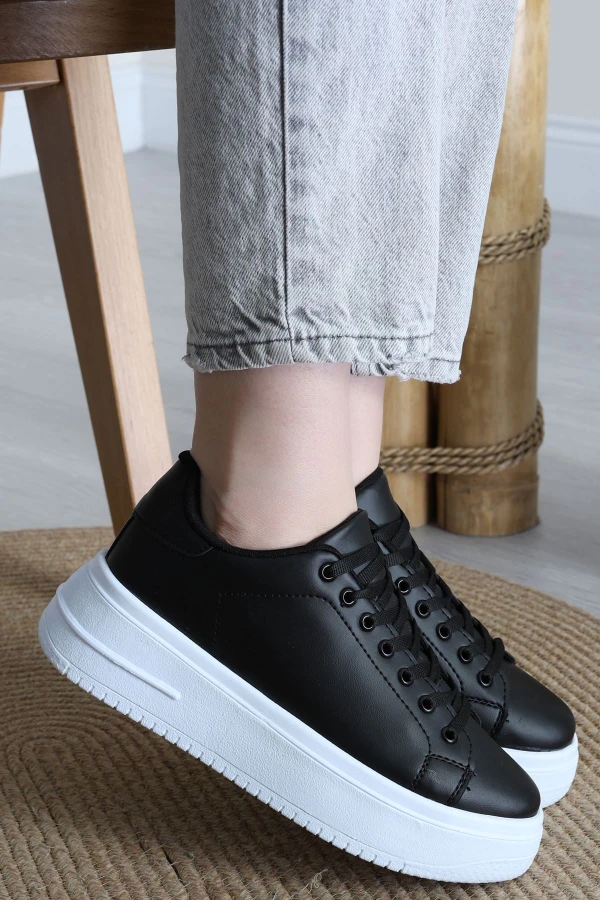 Günlük Spor Ayakkabı Siyahbeyaz - 31515.2082.