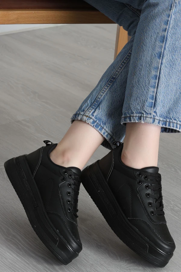 Günlük Spor Ayakkabı Siyah - 31532.2082.