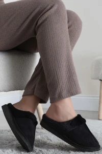 İçi Kürklü Ev Terliği Siyah - 31550.264.