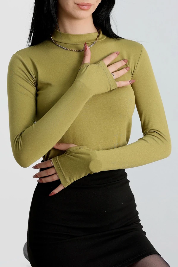 Dik Yaka Parmak Geçmeli Viskon Body Yağyeşili - 40076.599.