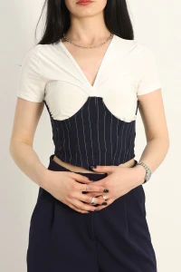 Korsaj Detaylı Bluz Lacibeyaz - 41380.1595.