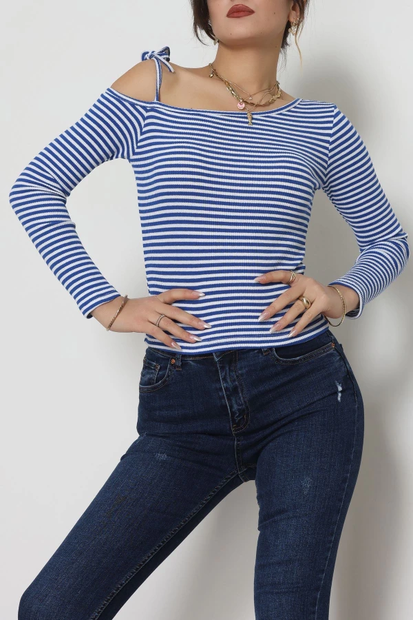 Tek Omuz Detaylı Likralı Kaşkorse Bluz Lacibeyaz - 51091.1567.