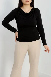 Degaje Yaka Büyük Beden Sandy Bluz Siyah - 70770.1949.