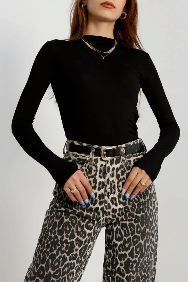 Dik Yaka Parmak Geçmeli Viskon Body Siyah - 40076.599.