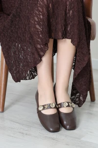 Deniz Kabuğu Aksesuarlı Bantlı Babet Kahvederi - 191.1846.