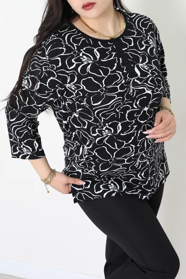 Büyük Beden Desenli Turlu Viskon Bluz Siyahçiçekli - 71093.1954.