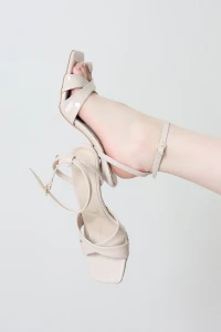 9Cm Bilekten Bağlamalı İnce Topuklu Ayakkabı Bejrugan - 31984.264.