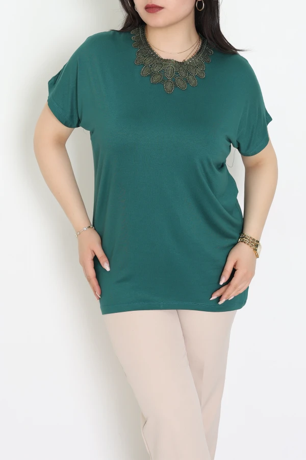Yakası Dantel Detaylı Büyük Beden Viskon Bluz Zümrüt - 71248.1969.