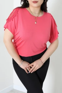 Omuz Dantel Detaylı Büyük Beden Viskon Bluz Pembe - 71479.1990.