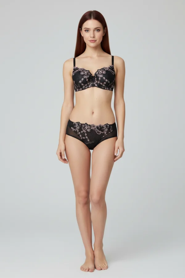 Brode İşlemeli Dolgulu Sütyen Takım Pembe - 52338.2158.