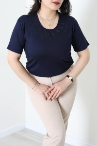 Yaka Taş İşlemeli Büyük Beden Bluz Lacivert - 71756.2080.