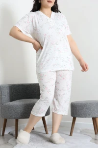 Model Büyük Beden Kapri Pijama Takımı Ekruçiçekli - 774.1287.