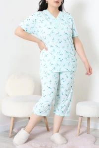 Model Büyük Beden Kapri Pijama Takımı Yeşil - 774.1287.